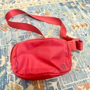 Lululemon belt bag